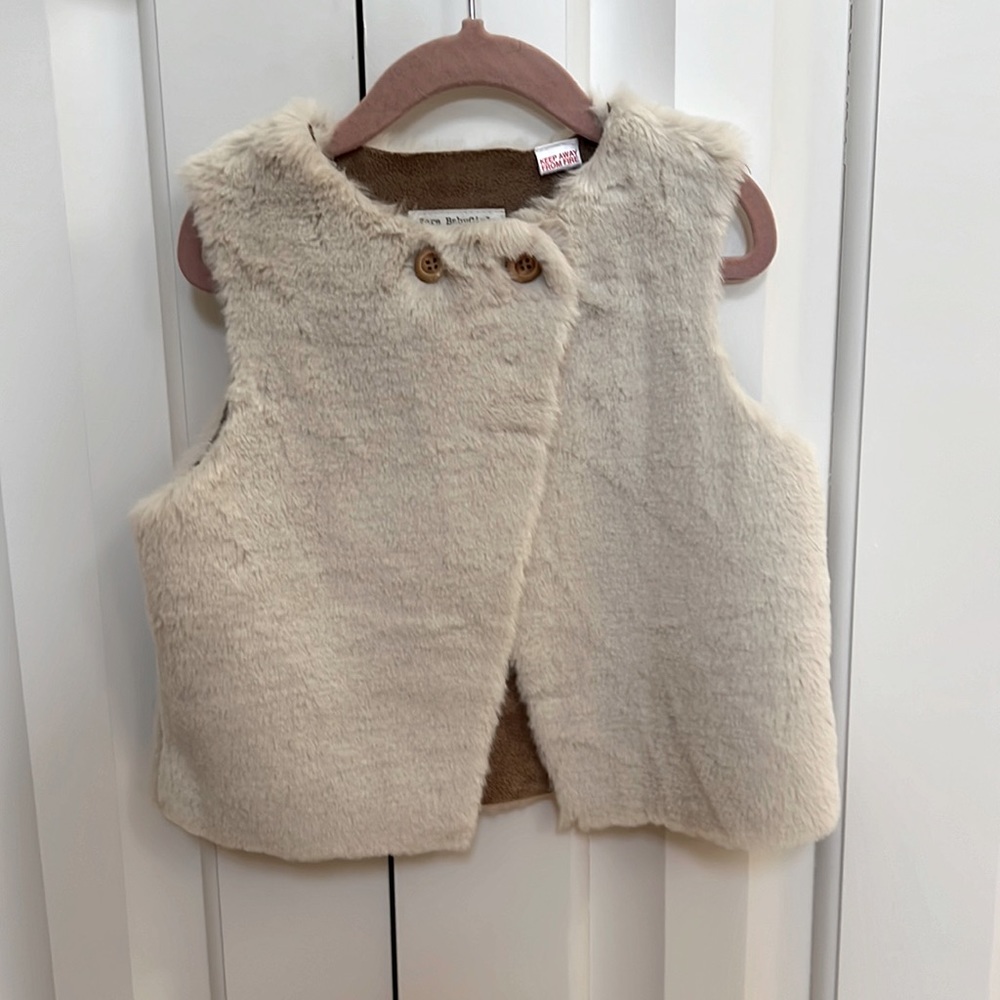 Zara BabyGirl super soft faux fur vest/outerwear size 3/4 years